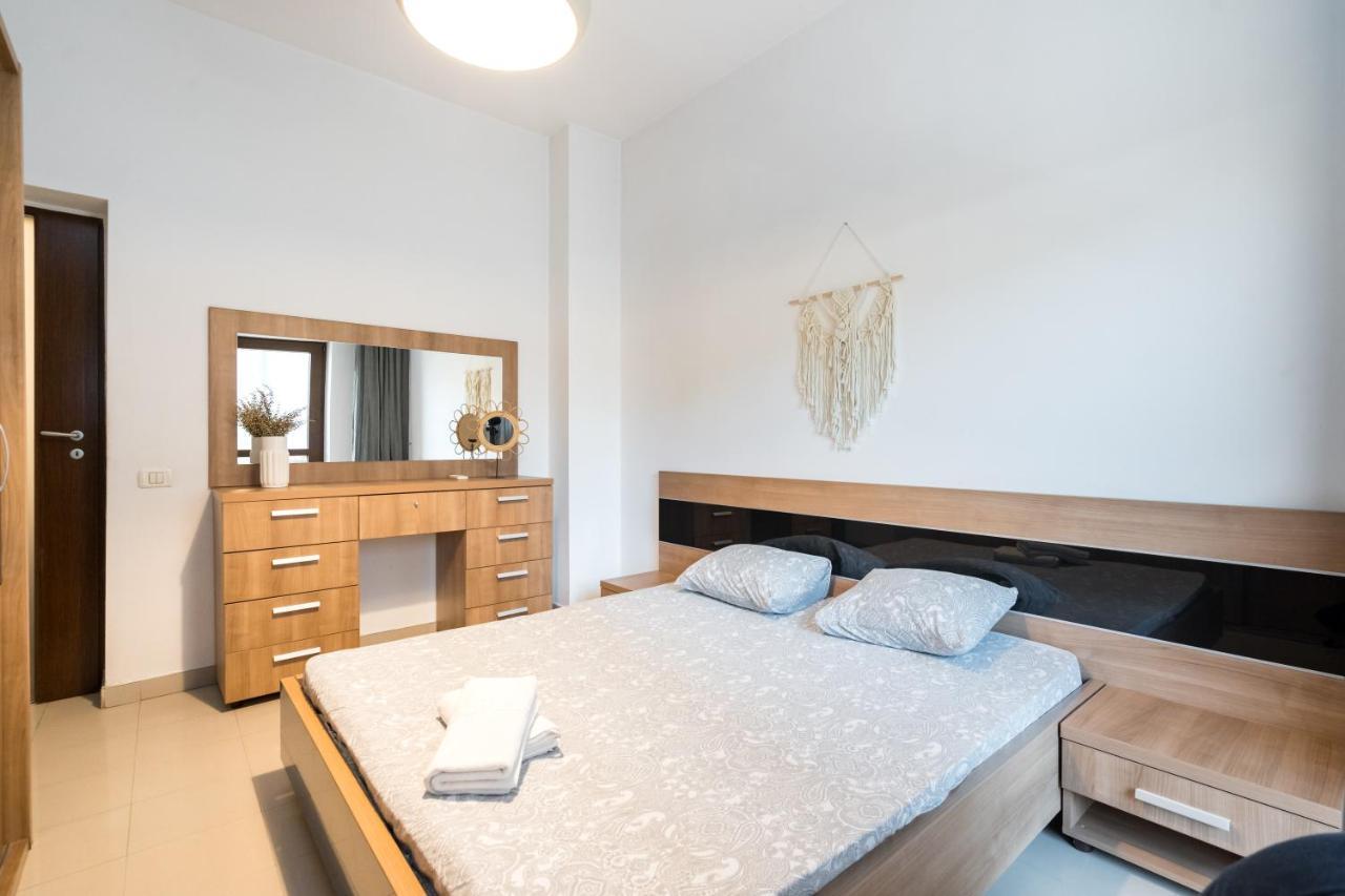 Modern & Spacious - Prime Location Near Bucharest's Old Town Bucureşti